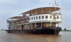 RV Mekong Pandaw*