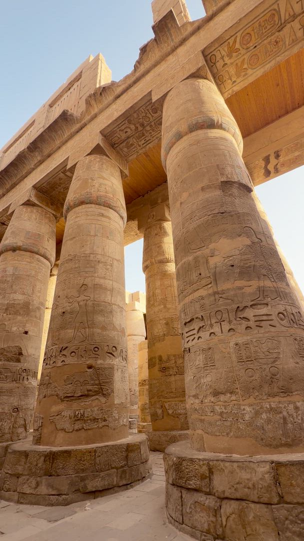 Trouvez votre circuit idéal en Égypte. Nous avons 2100 aventures à vous proposer en Égypte entre une journée et 30 jours. Le mois le plus apprécié pour s'y rendre est octobre, c'est-à-dire le mois qui compte le plus grand nombre de départs.