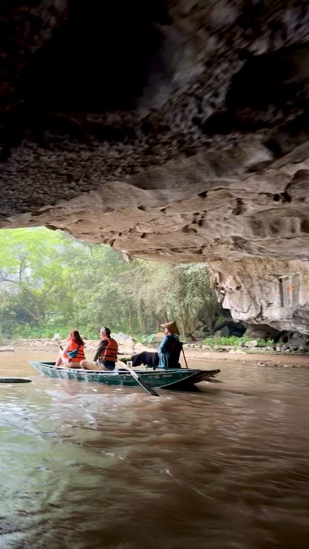 Treasures of Southeast Asia In 11 Days  (Vietnam, Cambodia, Thailand) customer review video