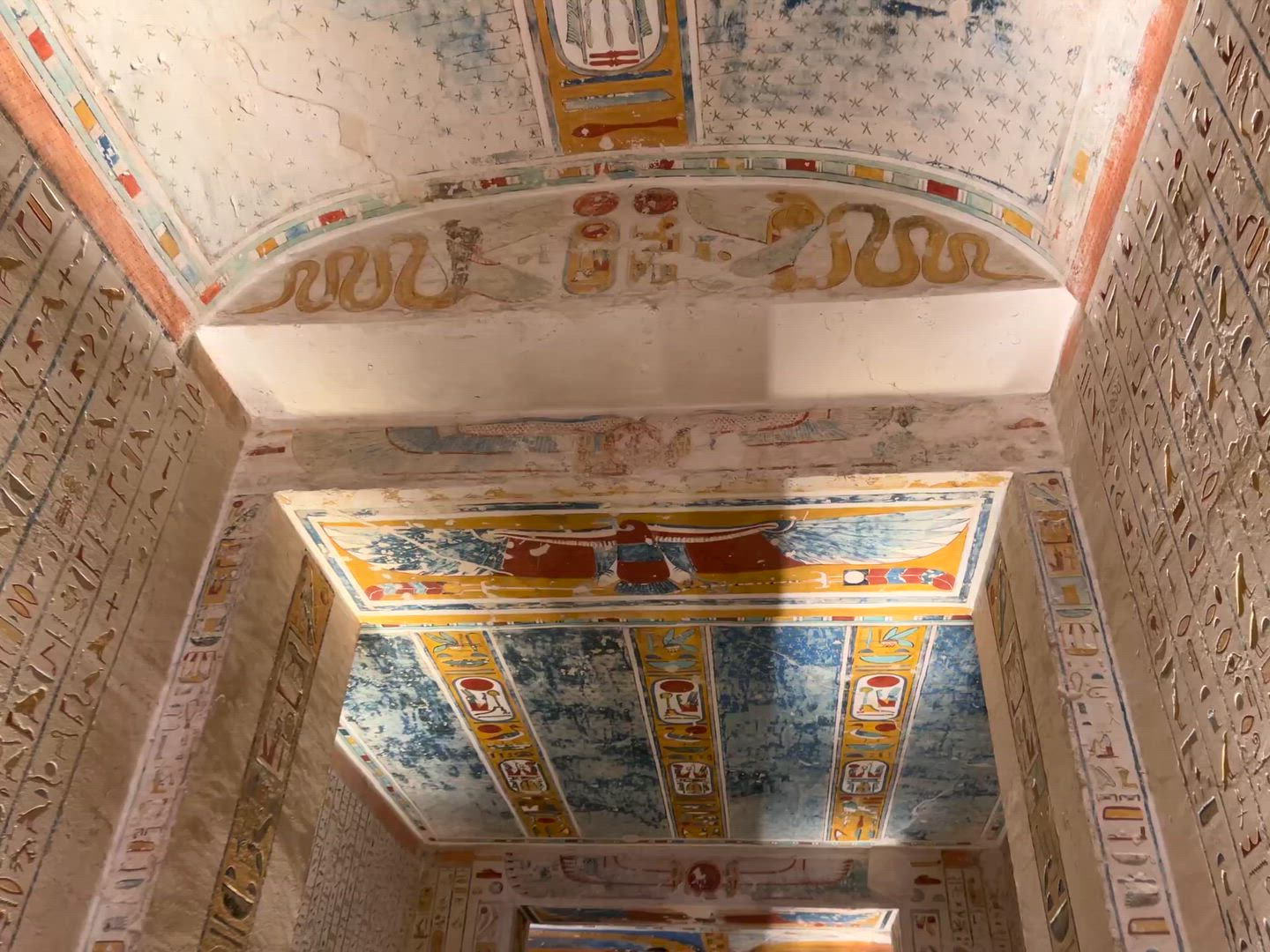 Croisière des Pharaons sur le Nil - Visite du Grand GEM - Vols aller-retour inclus customer review video