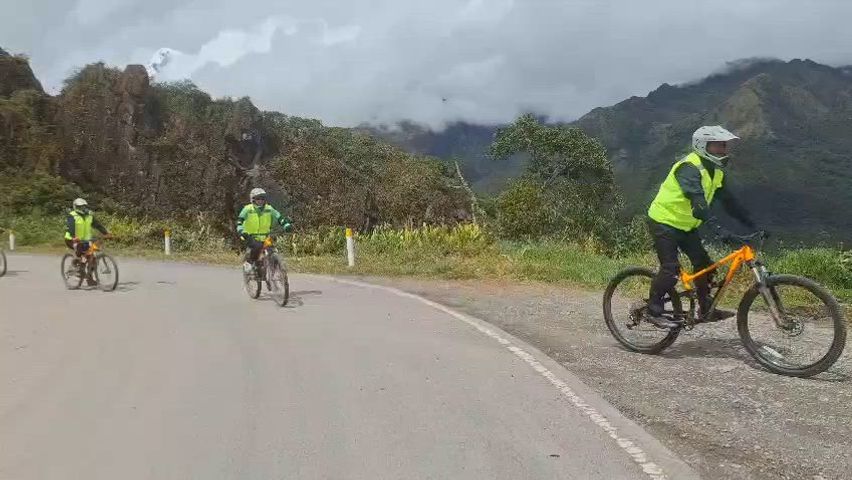Exploration du Pérou 8 jours - Lima, Andes et aventure dans la jungle inca jusqu\'au Machu Picchu (avec vols locaux inclus) circuit