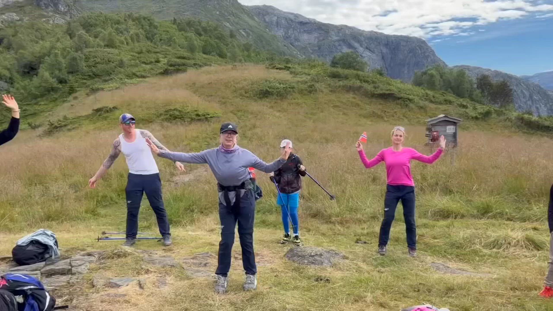 Trouvez votre circuit idéal dans la région Fjords norvégiens. Nous avons 223 aventures à vous proposer dans la région Fjords norvégiens. Le mois le plus apprécié pour s'y rendre est Août, c'est-à-dire le mois qui compte le plus grand nombre de départs.