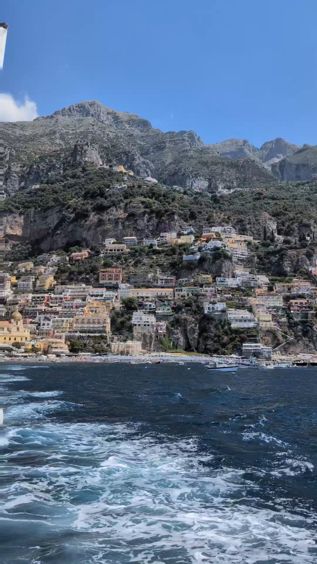 Trouvez votre circuit idéal en Italie. Nous avons 1692 aventures à vous proposer en Italie entre 2 et 29 jours. Le mois le plus apprécié pour s'y rendre est septembre, c'est-à-dire le mois qui compte le plus grand nombre de départs.