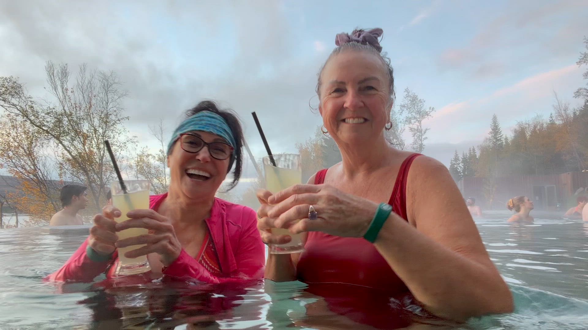 Vídeo de reseña del cliente sobre Viaje en grupo pequeño de 7 días por Islandia con hoteles Premium