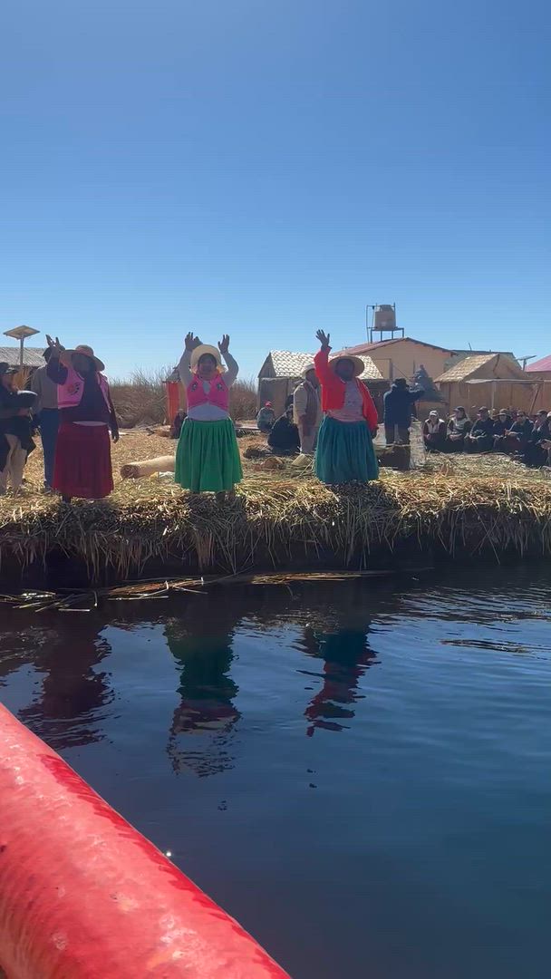 video met klantbeoordeling van Lima, Cusco, Machu Picchu & Puno - incl. binnenlandse vluchten & Vistadome trein – 8 dagen