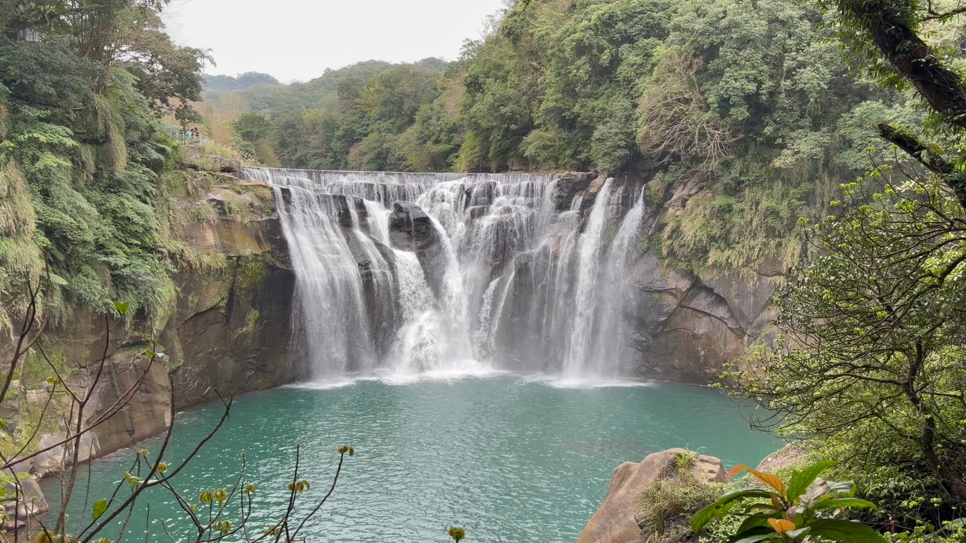 Vídeo de reseña del cliente sobre 【Taiwán】 Paquete turístico de 10 días con el cambio de guardia en la Sala Conmemorativa de Chiang Kai-shek