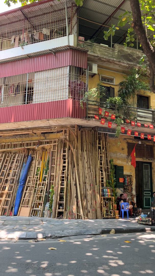 Vídeo de reseña del cliente sobre Paquete Super Ahorro de 14 días en Vietnam Mágico (Hanoi, Halong, Danang, Hoi An, Ho Chi Minh en grupo pequeño)