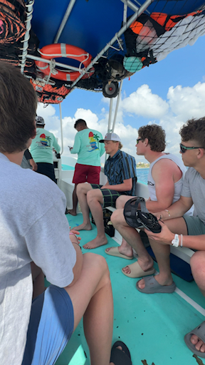 Encuentra el circuito adecuado para ti en México. Tenemos 328 aventuras en México, empezando desde un día de duración, y el circuito más largo de 28 días.