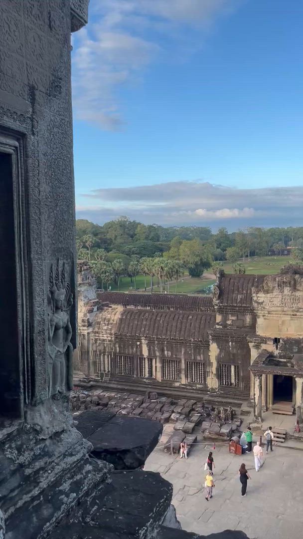 Introduction au Cambodge customer review video