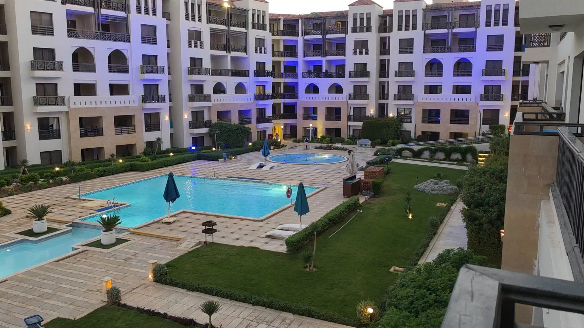 Could you picture yourself cruising the Nile Valley past ancient temples, discovering Luxor's tombs and exploring Cairo's pyramids? These trips take you through literally thousands of years of history along Egypt's lifeline. You'll visit Karnak, Valley of the Kings, Abu Simbel - landscapes and monuments that've been fascinating travelers forever.