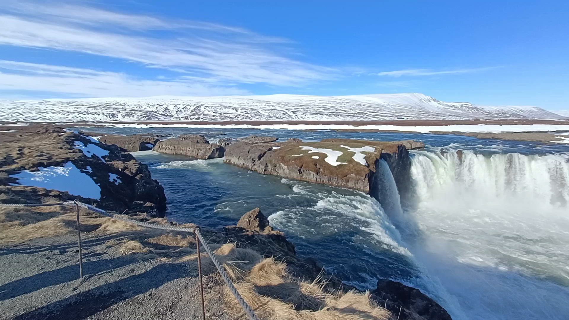 Voyage de 7 jours en petit groupe autour de l'Islande avec des hôtels de première classe customer review video