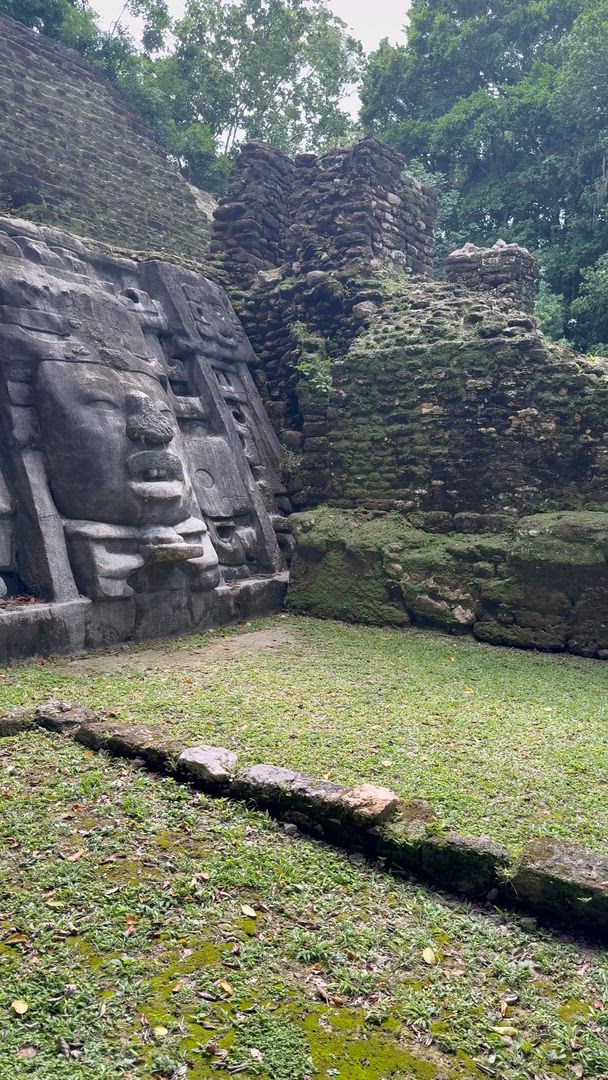 Vídeo de reseña del cliente sobre Tierra de Belice y Tikal
