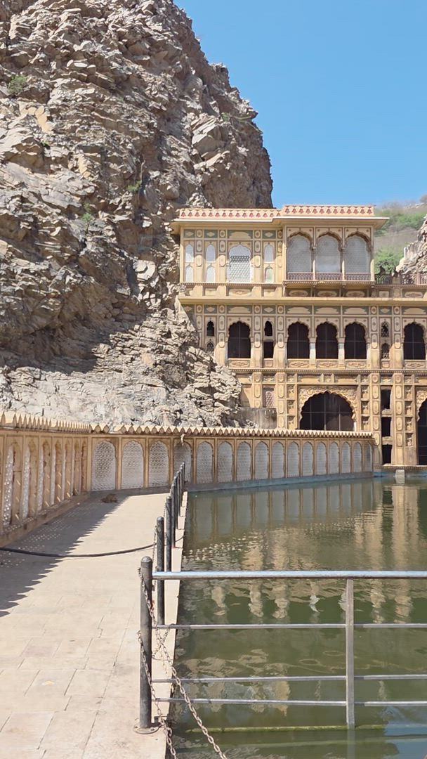 Trouvez votre Inde circuit noël et nouvel an idéal. Vous avez le choix entre pas moins de 4270 voyages durant entre une journée et 30 jours. Le mois comptant le plus grand nombre de départs est Avril, ce qui en fait le moment le plus apprécié pour aller en Inde.