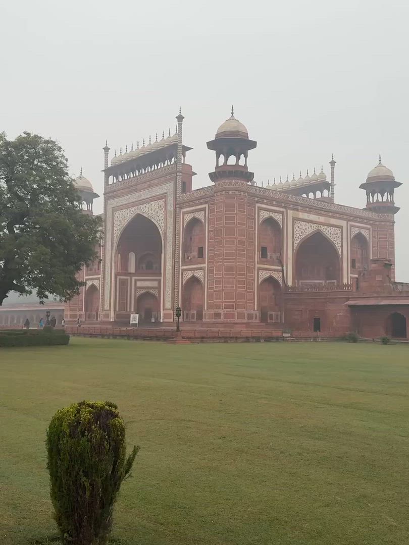 Das Beste von Indien: 7-tägige Tour zum Goldenen Dreieck nach Delhi, Jaipur, Agra und Varanasi mit All-Inclusive-Flügen customer review video