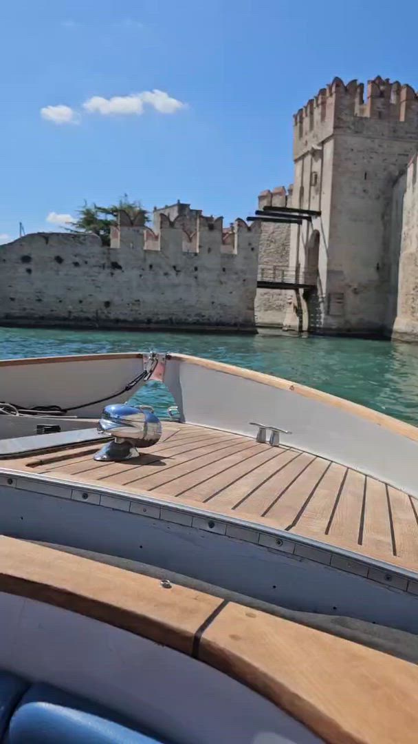 Trouvez votre aventure idéale au Méditerranée. Nous avons 8328 à vous proposer aux Méditerranée durant entre une journée et 67 jours.