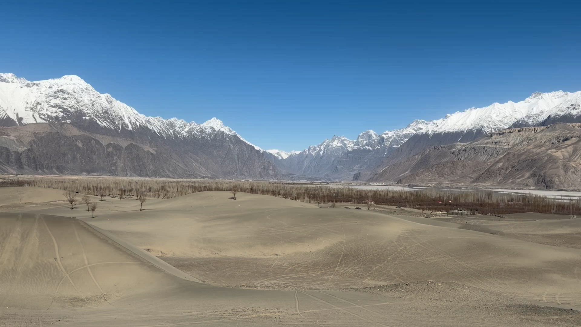 Explorez les merveilles des vallées de Ghizer, Hunza et Skardu customer review video