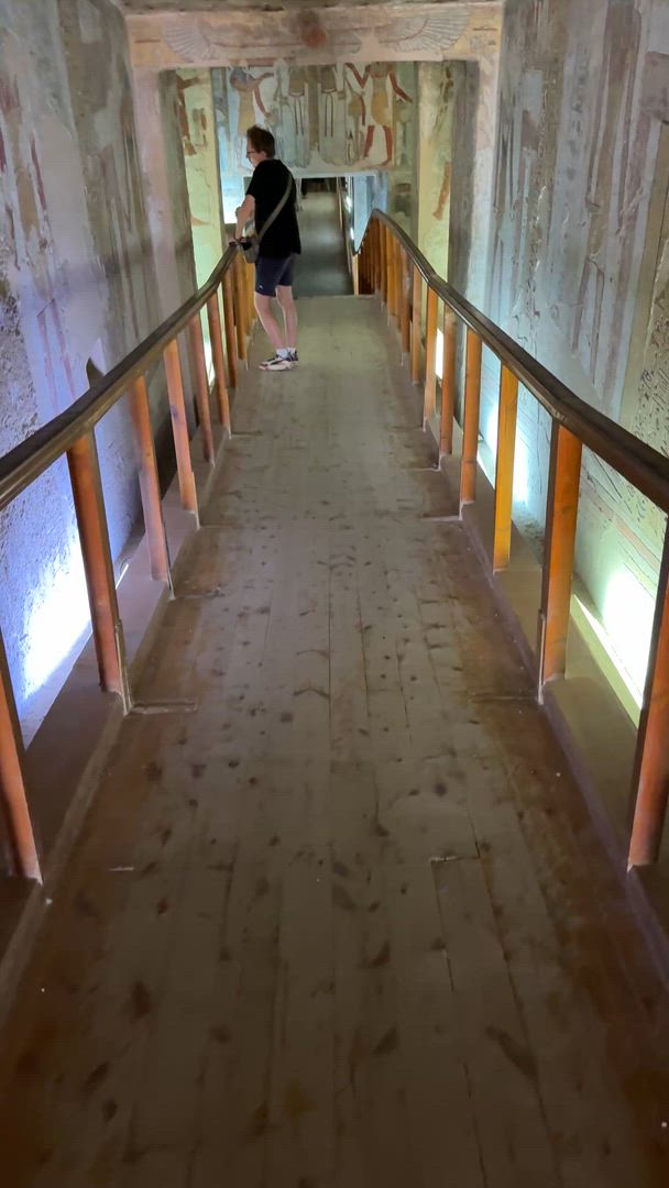 Vídeo de reseña del cliente sobre 4 días y 3 noches en un crucero 5 estrellas por el Nilo desde Asuán a Lúxor