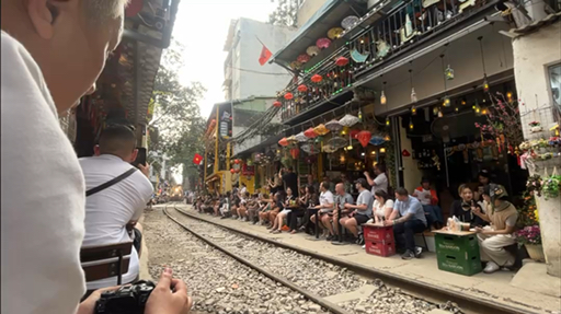 Encuentra el paquete de circuitos adecuado para ti en el Norte de Vietnam. Tenemos 610 viajes por el Norte de Vietnam, a partir de 2 días de duración y el circuito más largo de 20 días.