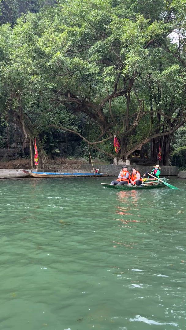 Vídeo de reseña del cliente sobre Joyas de Vietnam en 10 días