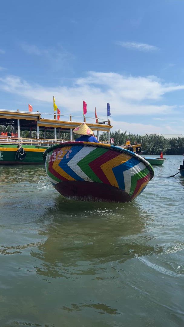 Trouvez votre circuit idéal au Da Nang. Nous avons 77 aventures à vous proposer au Da Nang entre une journée et 7 jours.