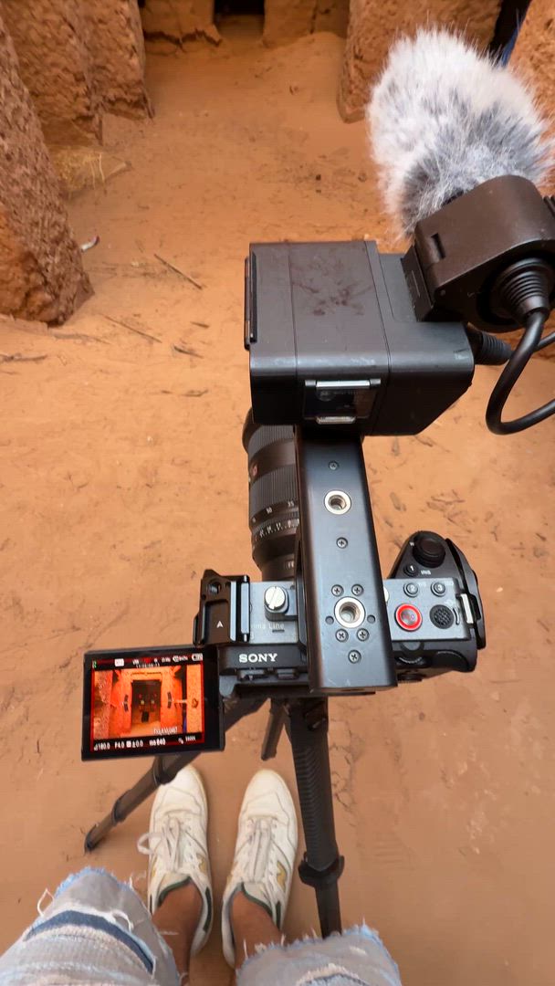 video met klantbeoordeling van 4 dagen woestijntocht en sahara kamperen