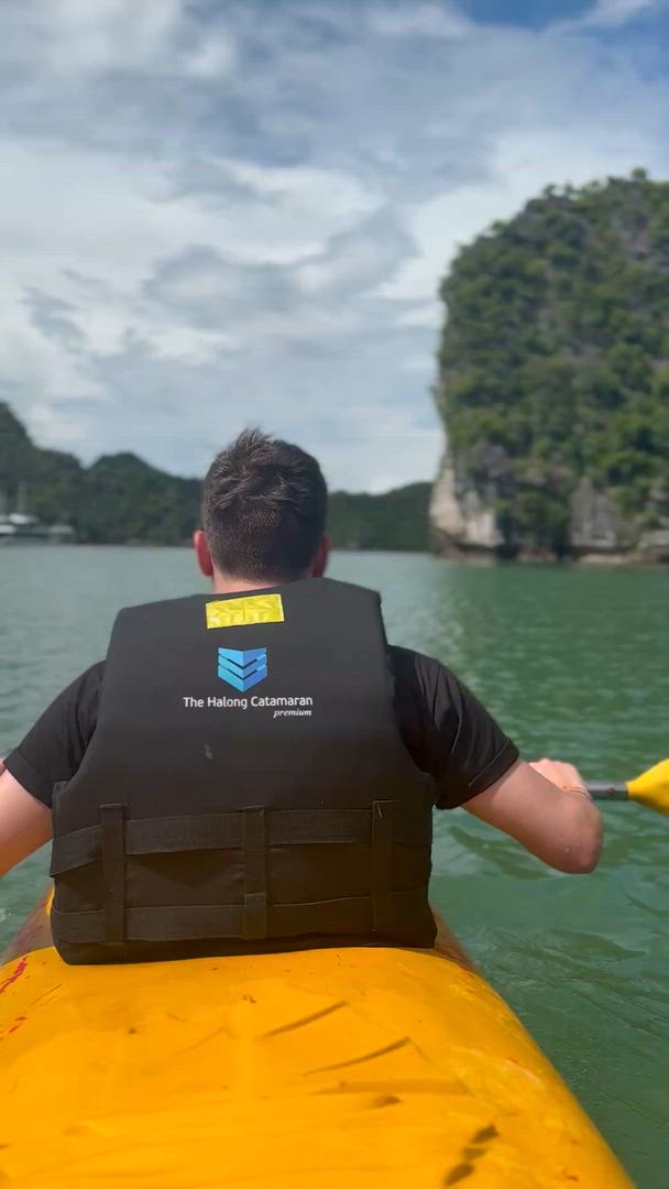 Vídeo de reseña del cliente sobre Lo mejor del Norte de Vietnam en 5 días: Hanói, Ninh Binh y Bahía de Ha Long