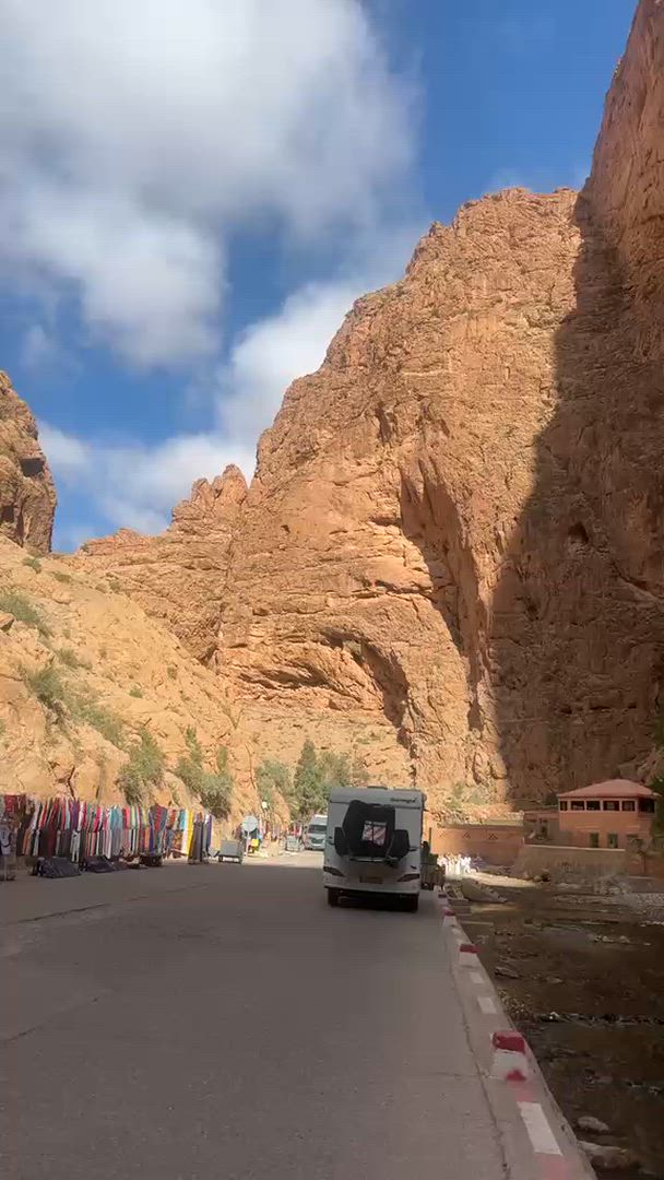 Vídeo de reseña del cliente sobre Circuito definitivo de 14 días por Marruecos: de Casablanca al desierto del Sáhara