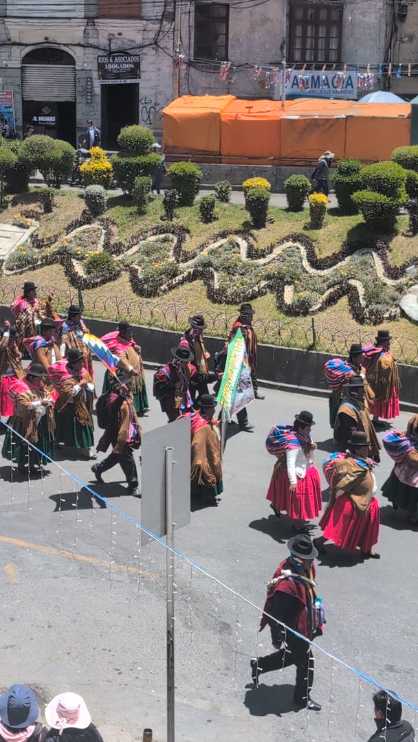 Vídeo de reseña del cliente sobre Viaje a Sudamérica en 33 días: Colombia, Perú, Bolivia, Chile, Argentina y Brasil con el Camino Inca y la Patagonia