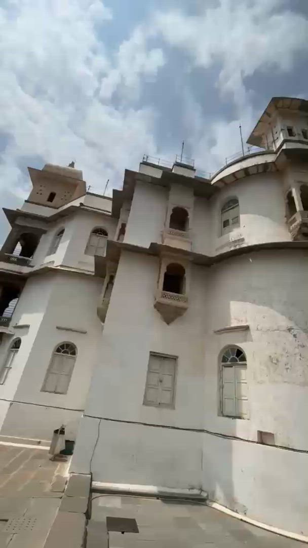 Vind de juiste reis voor jou naar Rajasthan. We hebben 847 reizen die naar Rajasthan gaan, de kortste is 3 dagen lang, en de langste is 73 dagen.