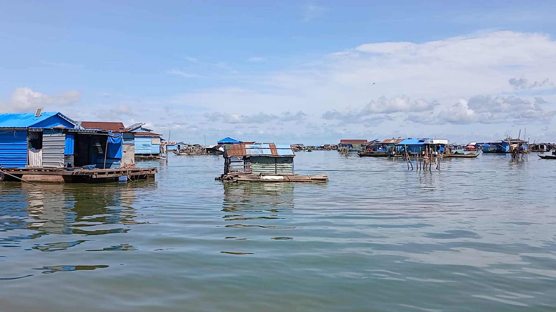Trouvez le circuit idéal pour votre famille, adapté à tous les âges avec plus de 545 circuits familiaux disponibles dans la région Cambodge et Vietnam.