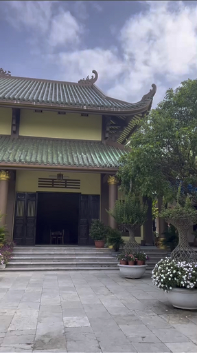 Trouvez votre Vietnam circuit histoire idéal. Vous avez le choix entre pas moins de 366 voyages durant entre une journée et 27 jours. Le mois comptant le plus grand nombre de départs est Octobre, ce qui en fait le moment le plus apprécié pour aller en Vietnam.