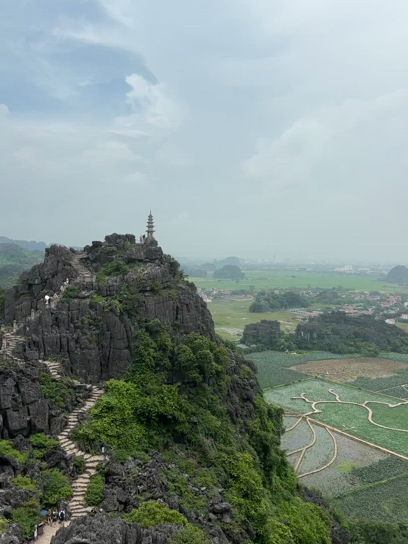 Vídeo de reseña del cliente sobre Lo mejor del Norte de Vietnam en 5 días: Hanói, Ninh Binh y Bahía de Ha Long