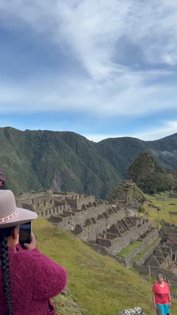 video met klantbeoordeling van Inca Adventures – Lima, Paracas, Ica, Cusco, Machu Picchu &amp; de Regenboogberg – incl. binnenlandse vluchten – 7 dagen