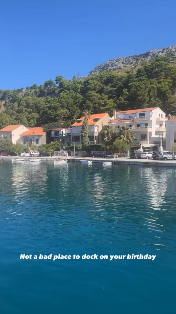 Trouvez votre circuit idéal dans la région Dalmatie. Nous avons 355 aventures à vous proposer dans la région Dalmatie. Le mois le plus apprécié pour s'y rendre est Août, c'est-à-dire le mois qui compte le plus grand nombre de départs.