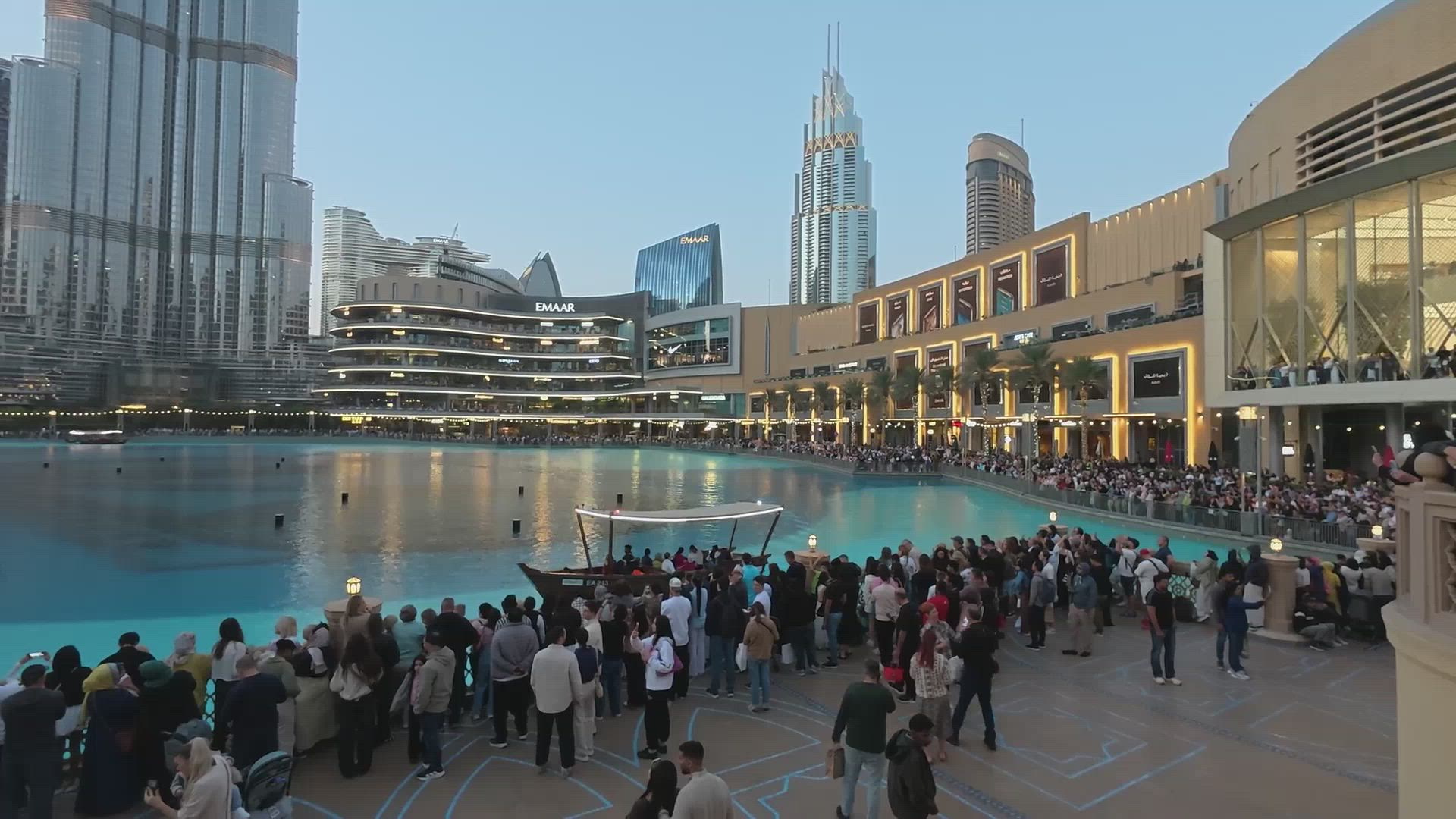 Les Émirats arabes unis - Circuit complet avec accompagnement dans des hôtels 4 étoiles - Pension complète customer review video