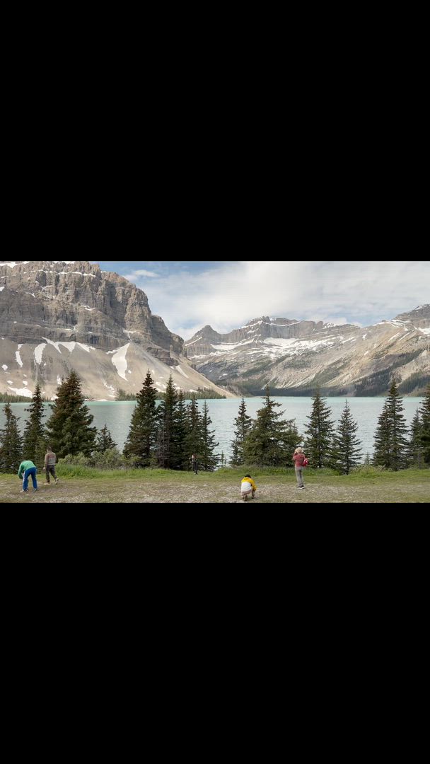 Vídeo de reseña del cliente sobre Excursión de 6 días por las Rocosas: Aventura por los Parques Nacionales de Banff, Yoho, Jasper y Waterton