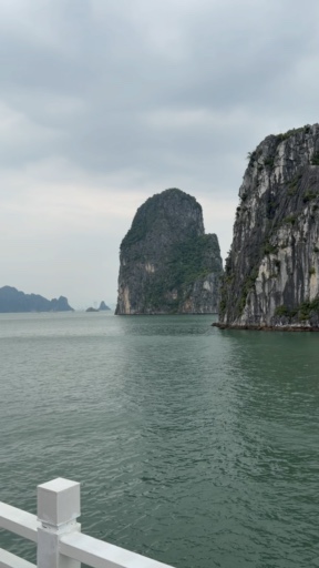 Vind de juiste reis voor jou in Cambodja en Vietnam. We hebben 877 rondreizen die naar Cambodja en Vietnam gaan, de kortste is maar 3 dagen lang, en de langste reis is 38 dagen. De meest populaire maand om te gaan is November, dan vertrekken de meeste reizen.