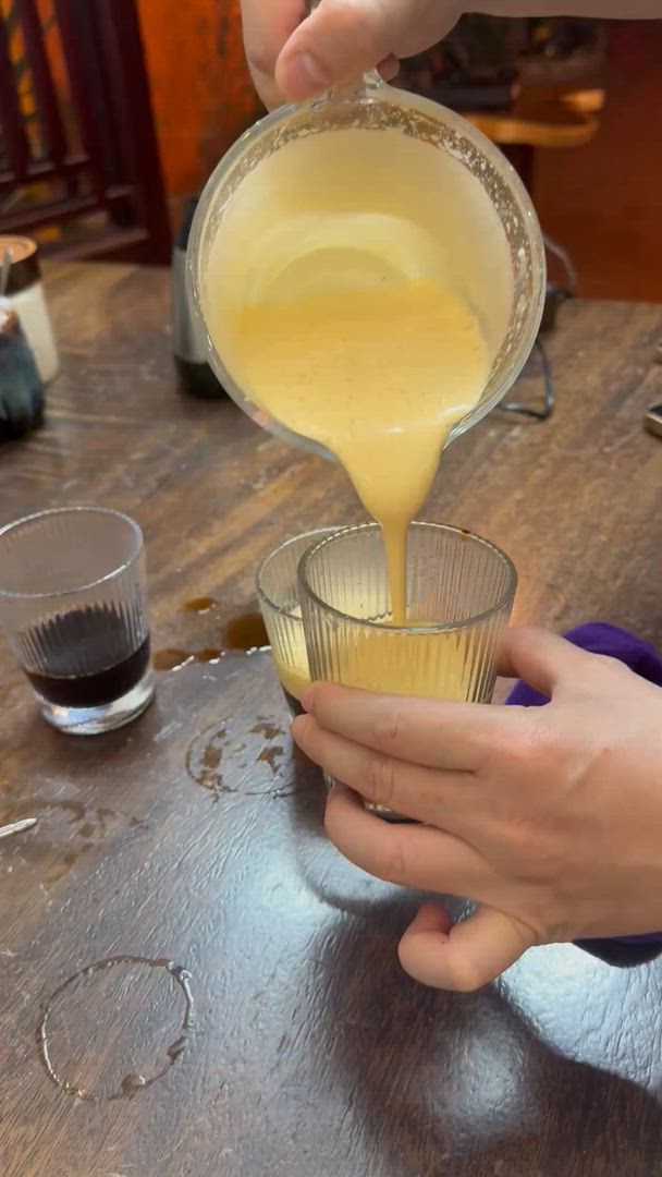 Vídeo de reseña del cliente sobre Viaje de descubrimiento de Vietnam de 7 días por tres regiones: Ciudad Ho Chi Minh, Da Nang y Hanói | Up Travel Vietnam