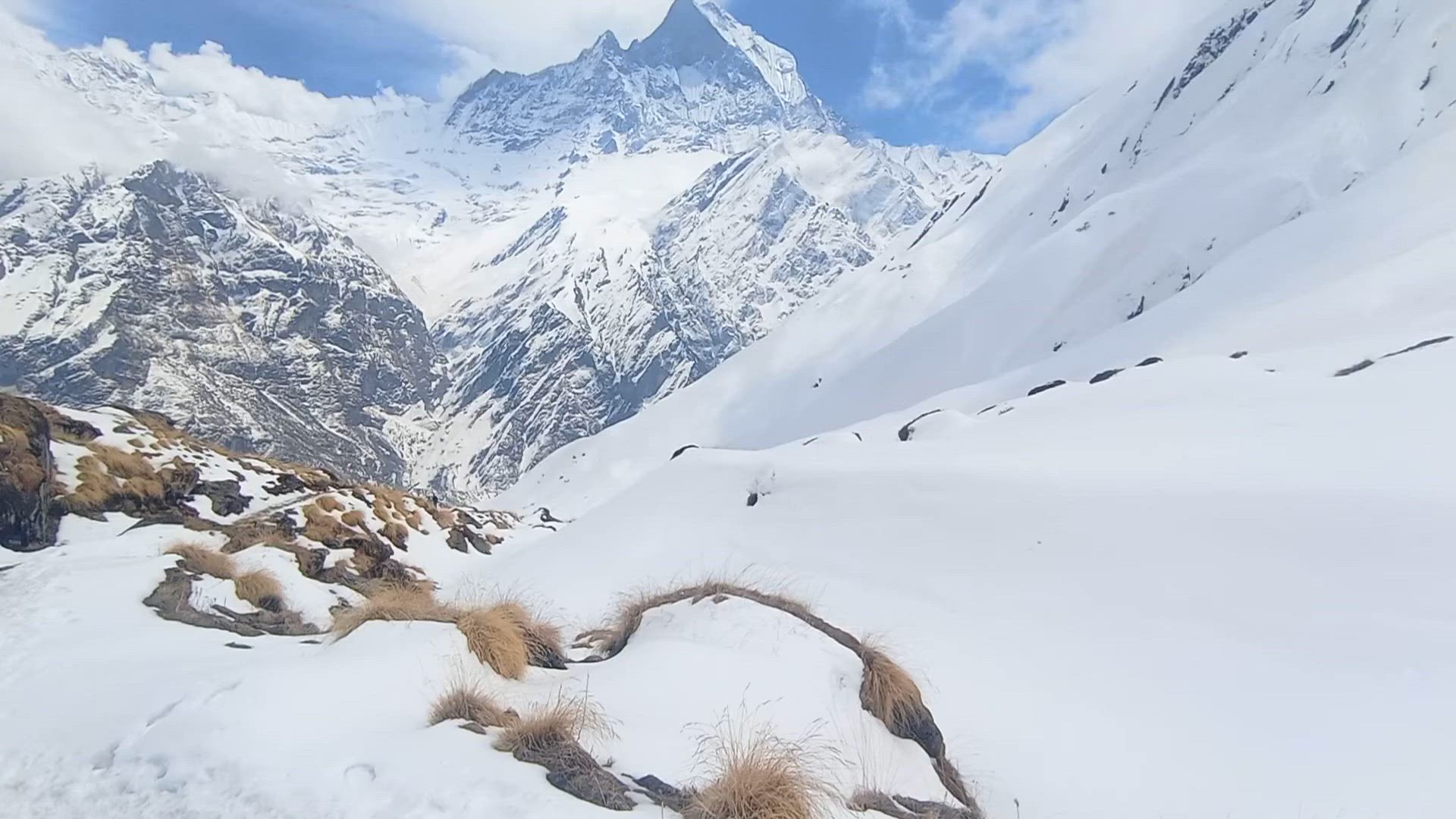 Vídeo de reseña del cliente sobre Excursión al campamento base del Annapurna