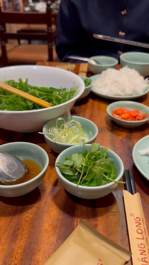 Vídeo de reseña del cliente sobre Exquisito viaje de 14 días por Vietnam y Tailandia