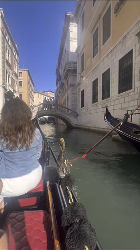 Trouvez votre Italie circuit noël et nouvel an idéal. Vous avez le choix entre pas moins de 313 voyages durant entre une journée et 18 jours. Le mois comptant le plus grand nombre de départs est Octobre, ce qui en fait le moment le plus apprécié pour aller en Italie.