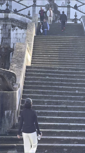 Choisissez parmi notre vaste sélection de 519 circuits entièrement guidés et vivez une expérience sans tracas vers Portugal et Espagne, guidés par nos experts.