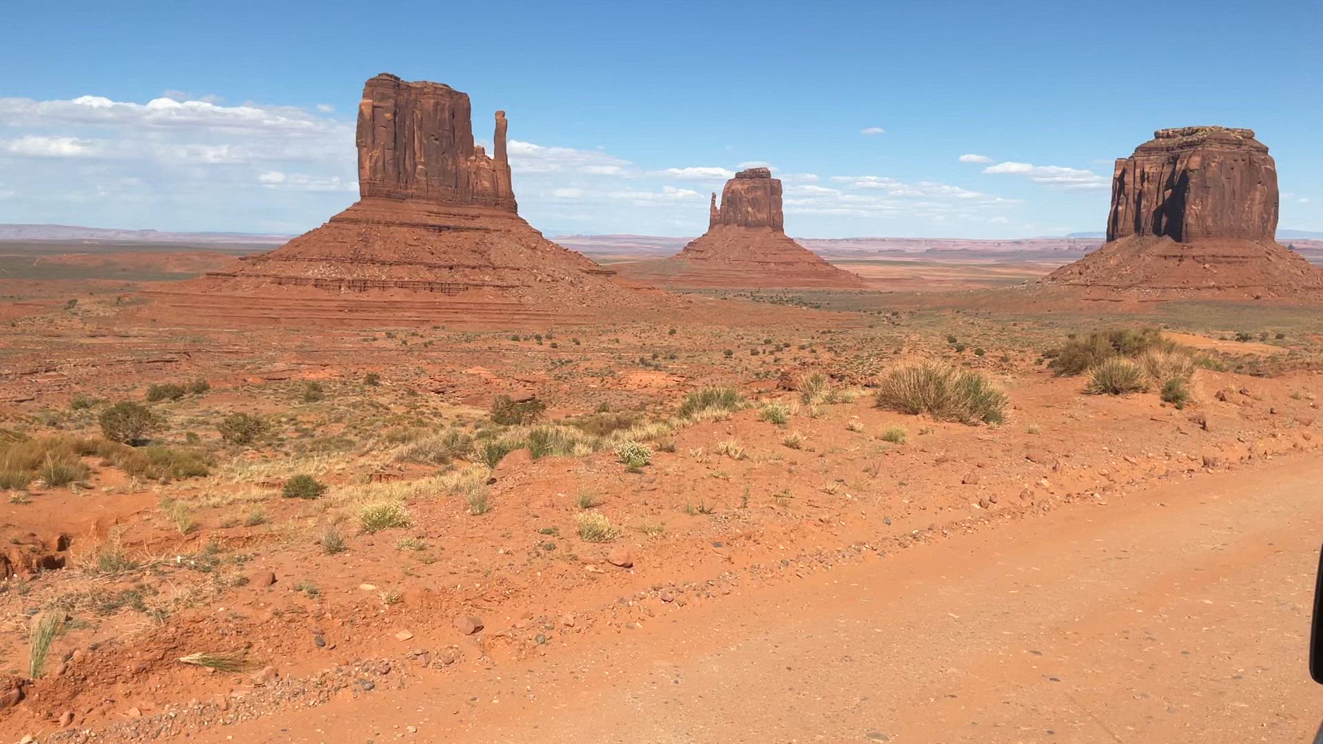 Have you ever wanted to stand at the Grand Canyon's rim as colors shift with the setting sun, or explore Monument Valley's towering red mesas? Head to Southwestern USA and take in  Zion's dramatic canyons, Bryce's otherworldly hoodoos, Antelope Canyon's light beams, and Arches' natural stone sculptures. America's Southwest is ready.