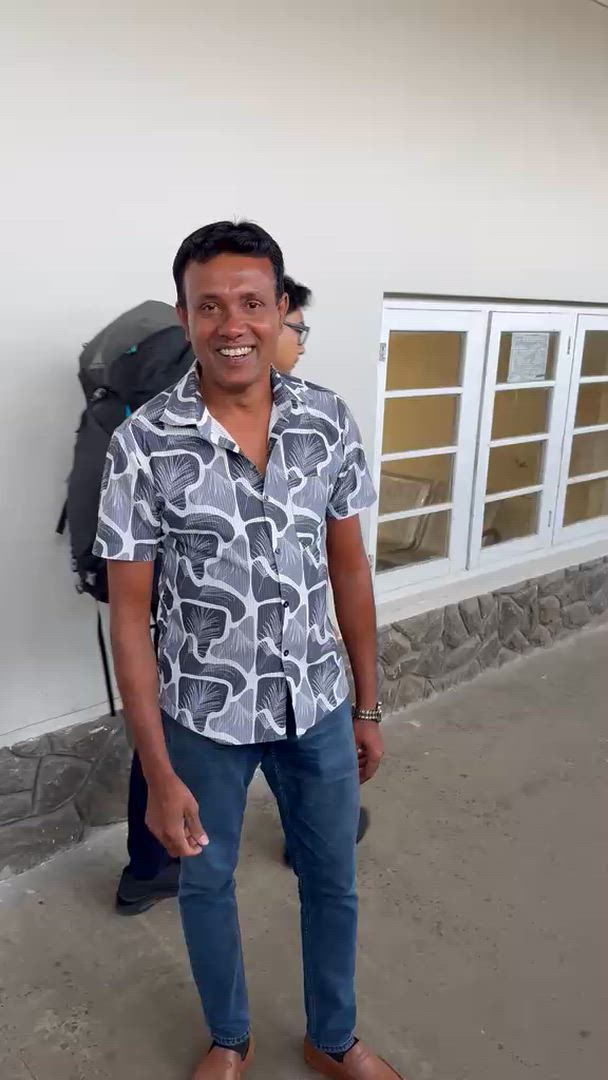 Vídeo de reseña del cliente sobre Senderos Intemporales: Desvelando la rica historia de Sri Lanka