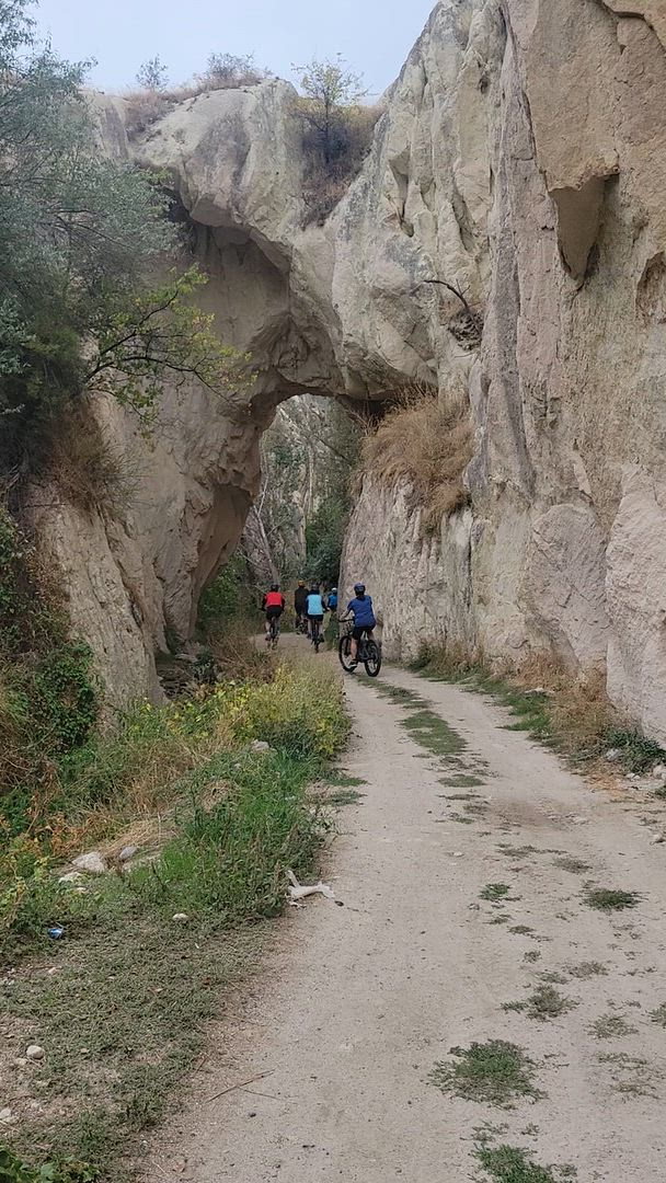 Trouvez votre circuit idéal dans la région Cappadoce. Nous avons 129 aventures à vous proposer dans la région Cappadoce. Le mois le plus apprécié pour s'y rendre est Octobre, c'est-à-dire le mois qui compte le plus grand nombre de départs.