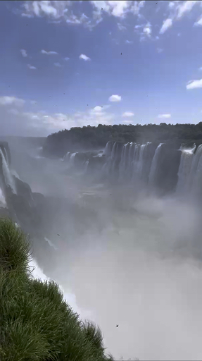 Picture walking through the huge Salinas and the beautiful Purmamarca, where the mountains shine in rainbow colors. Take pictures at the Great Salt Flats, or walk through Purmamarca’s colorful markets. Check out old towns and artifacts in Humahuaca, and in Salta, you can just relax and enjoy the atmosphere. Are you dancing? There's tango on every street corner.