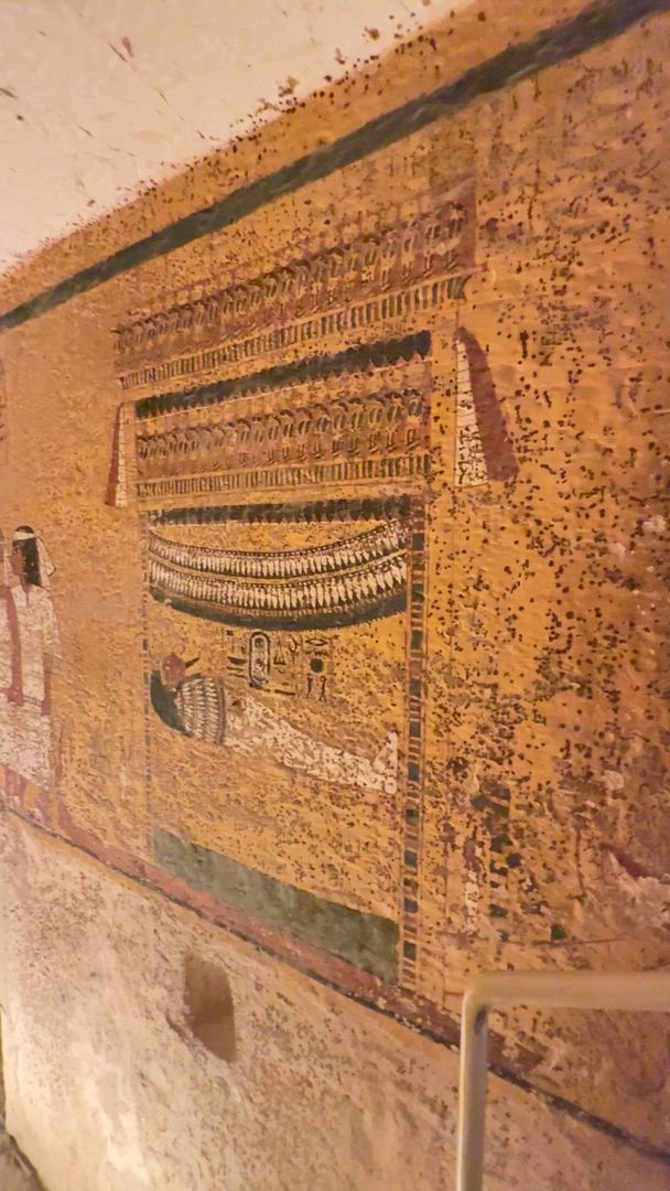 Picture this: a journey from Aswan to Luxor, with the Nile as your guide, passing by temples etched in the desert, glimpses of everyday life, and a canopy of stars. The Valley of the Kings unveils ancient artistry, while Karnak's colossal columns loom above. And then there’s Edfu and Kom Ombo. The iconic Pyramids of Giza are also waiting to be explored.