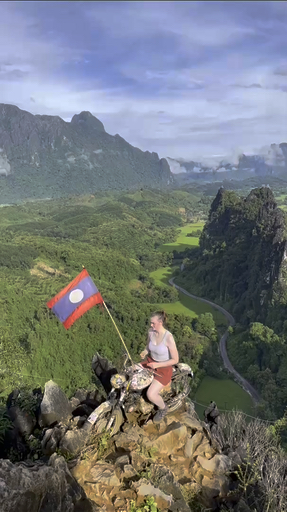 Trouvez votre circuit aux Hauts plateaux du Laos idéal. Nous avons 149 aventures à vous proposer aux Hauts plateaux du Laos durant entre 3 et 20 jours. Le mois le plus apprécié pour s'y rendre est Août, c'est-à-dire le mois qui compte le plus grand nombre de départs.