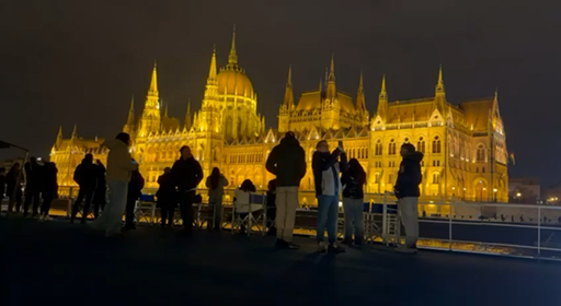 Trouvez votre circuit idéal dans la région Vienne, Budapest et Prague. Nous avons 244 aventures à vous proposer dans la région Vienne, Budapest et Prague. Le mois le plus apprécié pour s'y rendre est Octobre, c'est-à-dire le mois qui compte le plus grand nombre de départs.