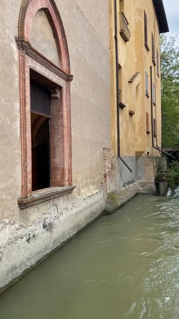 Ever thought about sipping Chianti wines in rolling Tuscan hills where cypress trees line medieval roads? Tuscany charms with Florence's David, Siena's Piazza del Campo, Lucca's old walls, and San Gimignano's medieval towers. Cycle through vineyards, taste local gelato, and find Pisa's famous Leaning Tower. La dolce vita begins here.